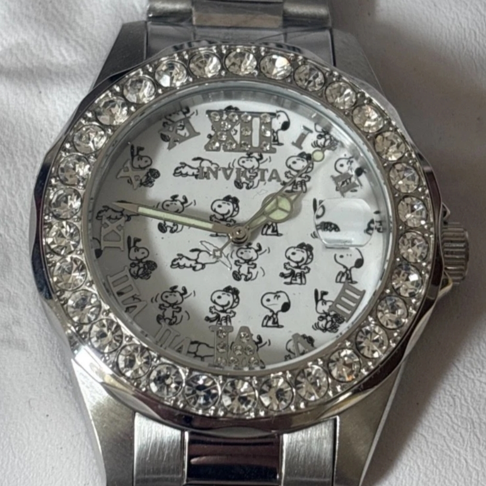 Invicta Snoopy Crystal Bezel Watch - Silver & White Limited Edition Dead Stock